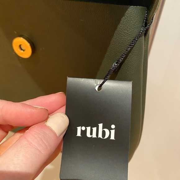 Khaki Green Shoulder Bag from Cotton On (Australian store). Tag still on. - Picture 7 of 7